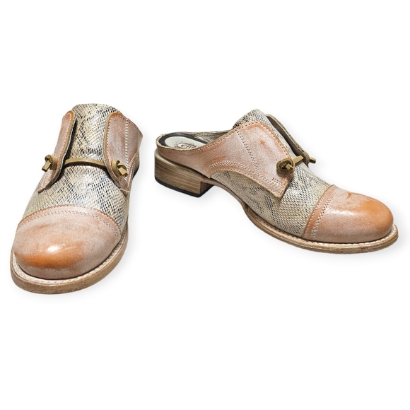 Freebird by Steven Malena Weathered Leather Mule Style Oxford Shoes - Picture 2 of 12